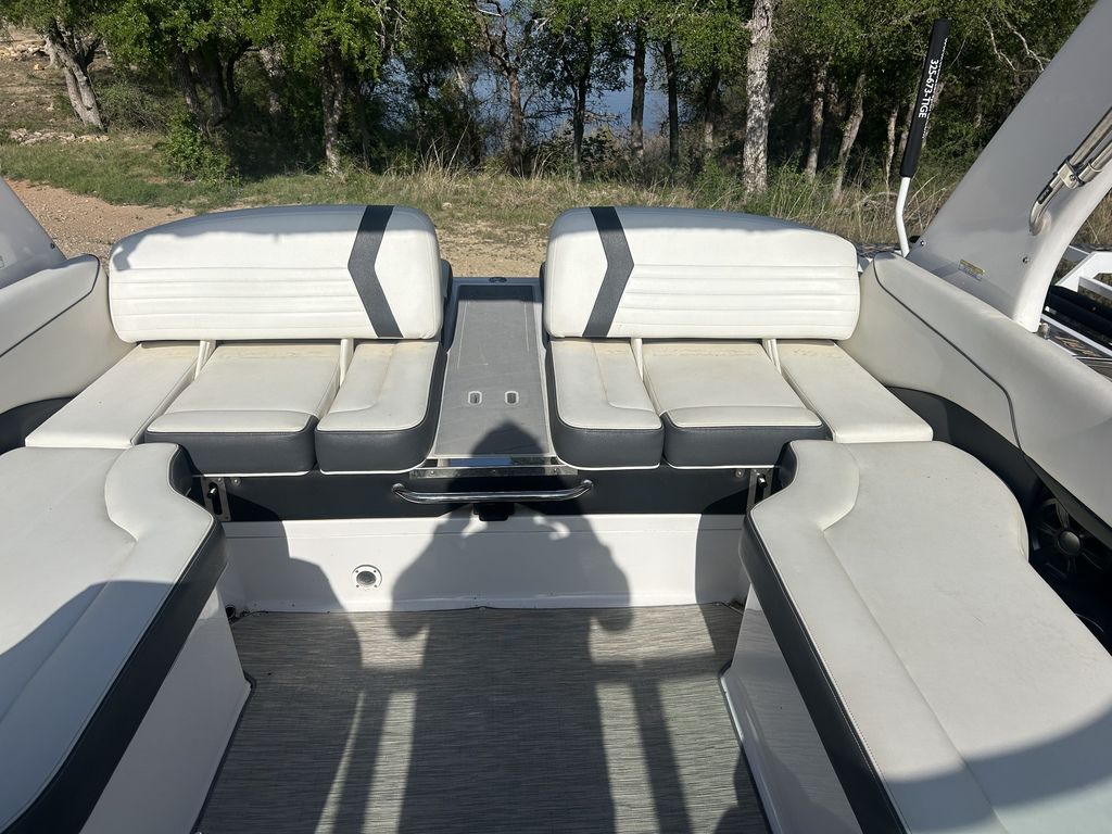 2017 Regal 2300