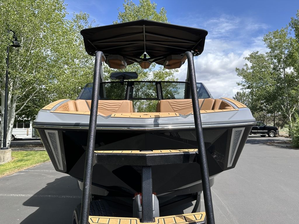 2025 Nautique Super Air Nautique G23