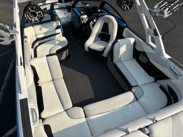 2016 Malibu 23 LSV – S7860