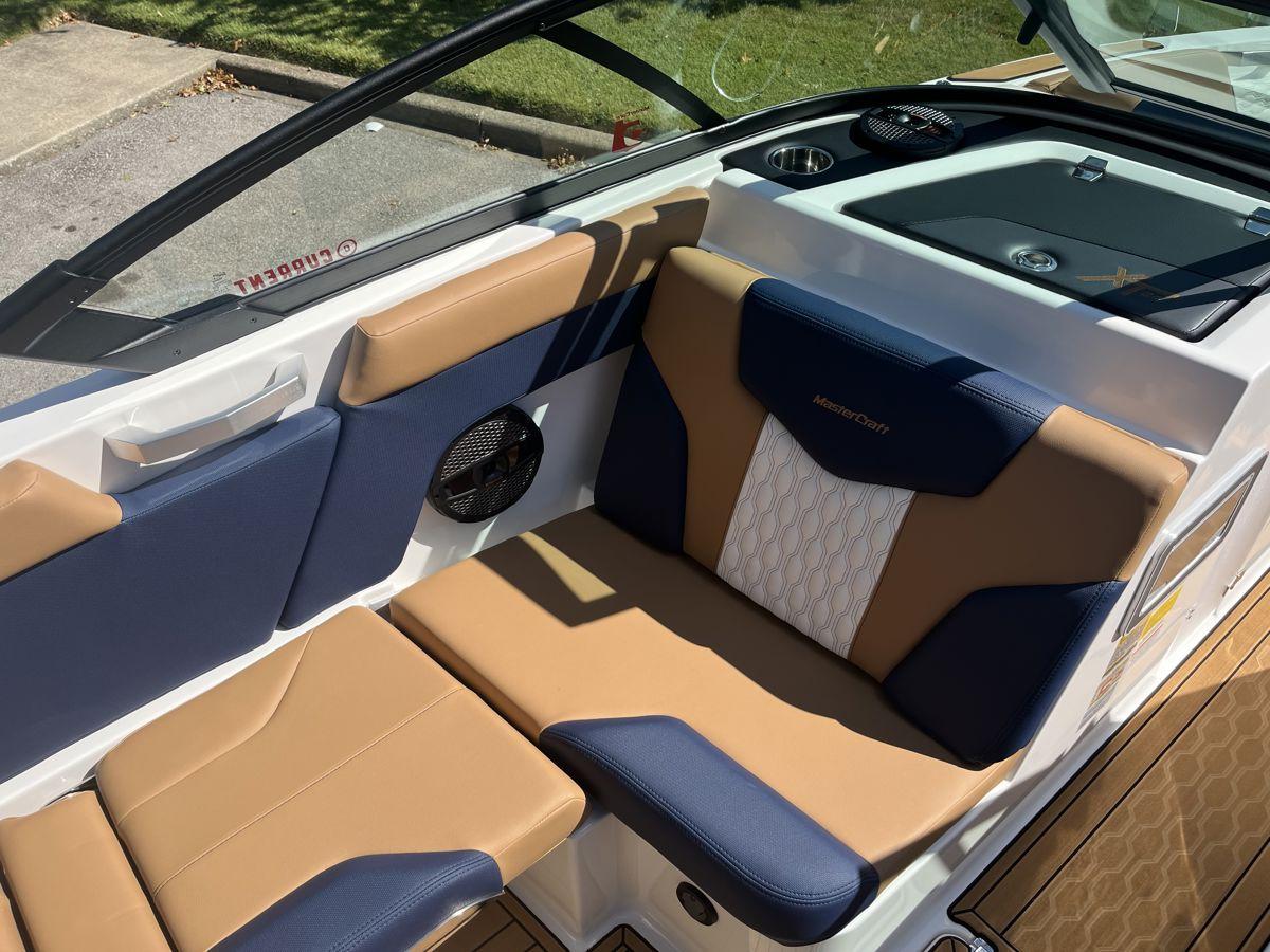 2023 MasterCraft XT24