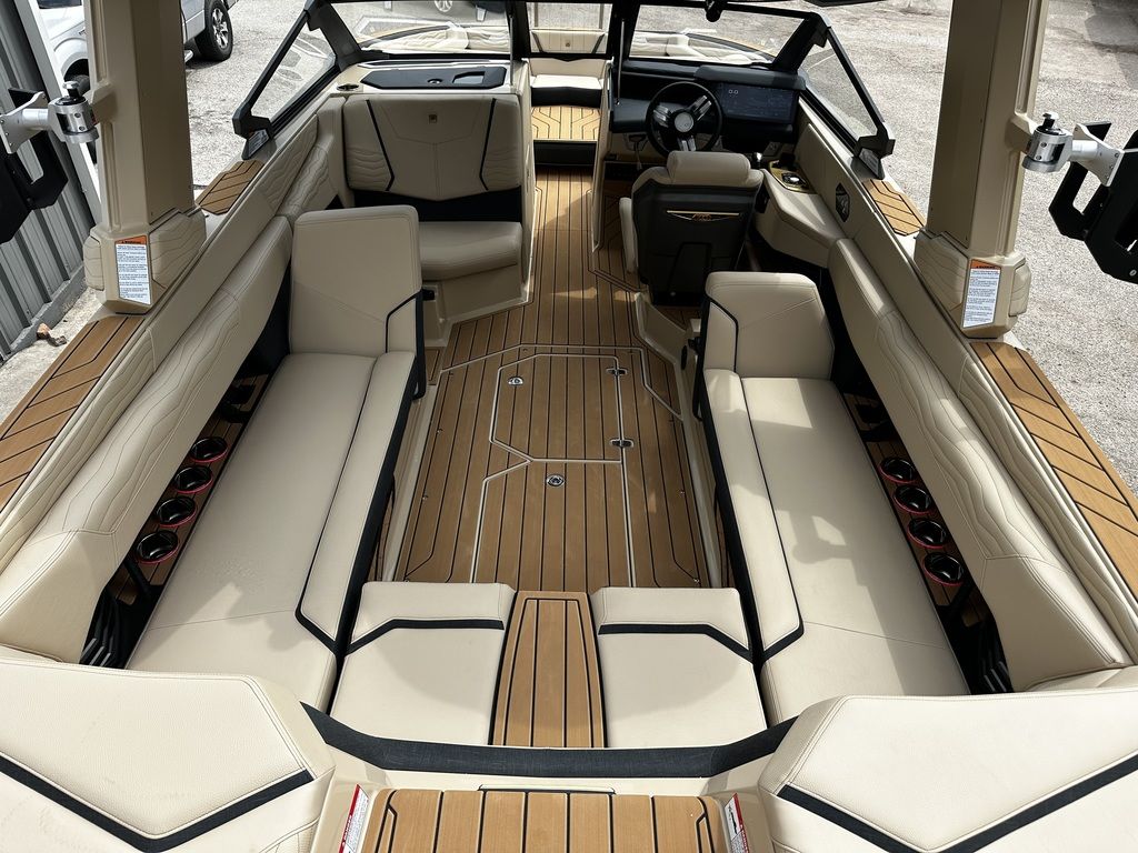 2025 Nautique Super Air Nautique G25
