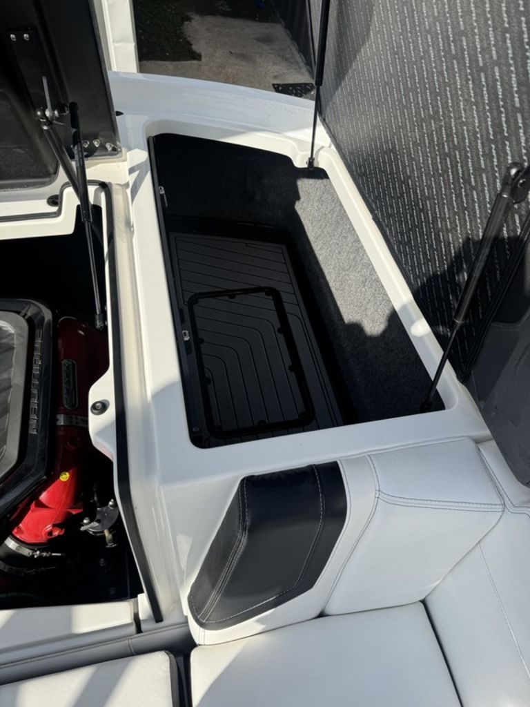 2016 Nautique G23