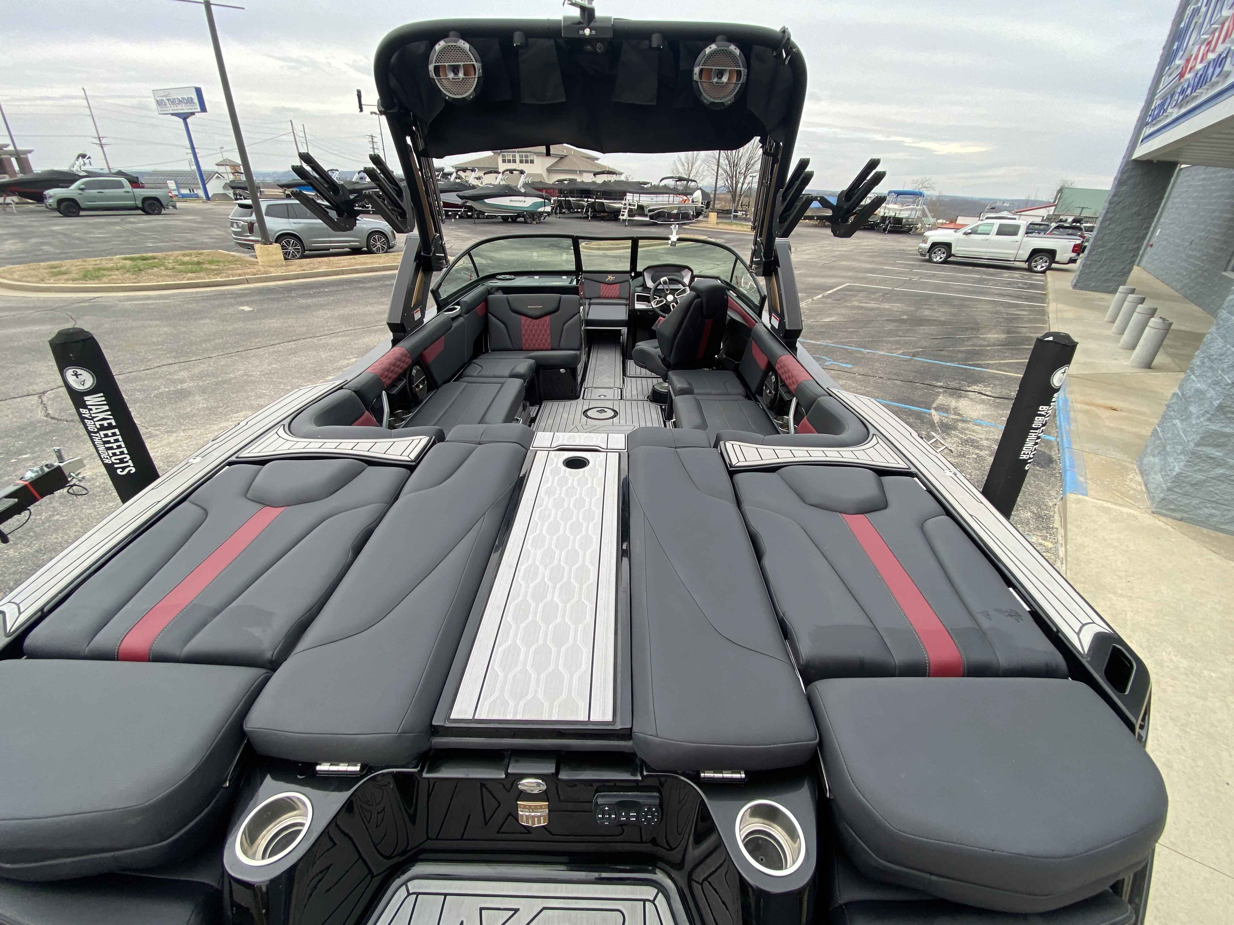 2022 MasterCraft XT24