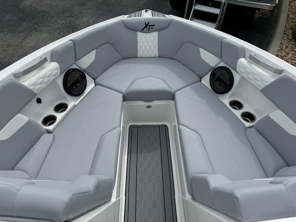 2025 MasterCraft XT23
