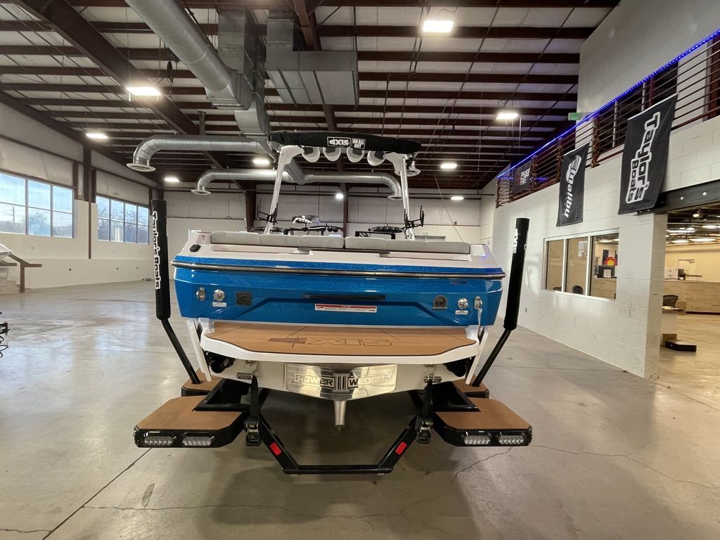 2025 Axis Wake Research A225