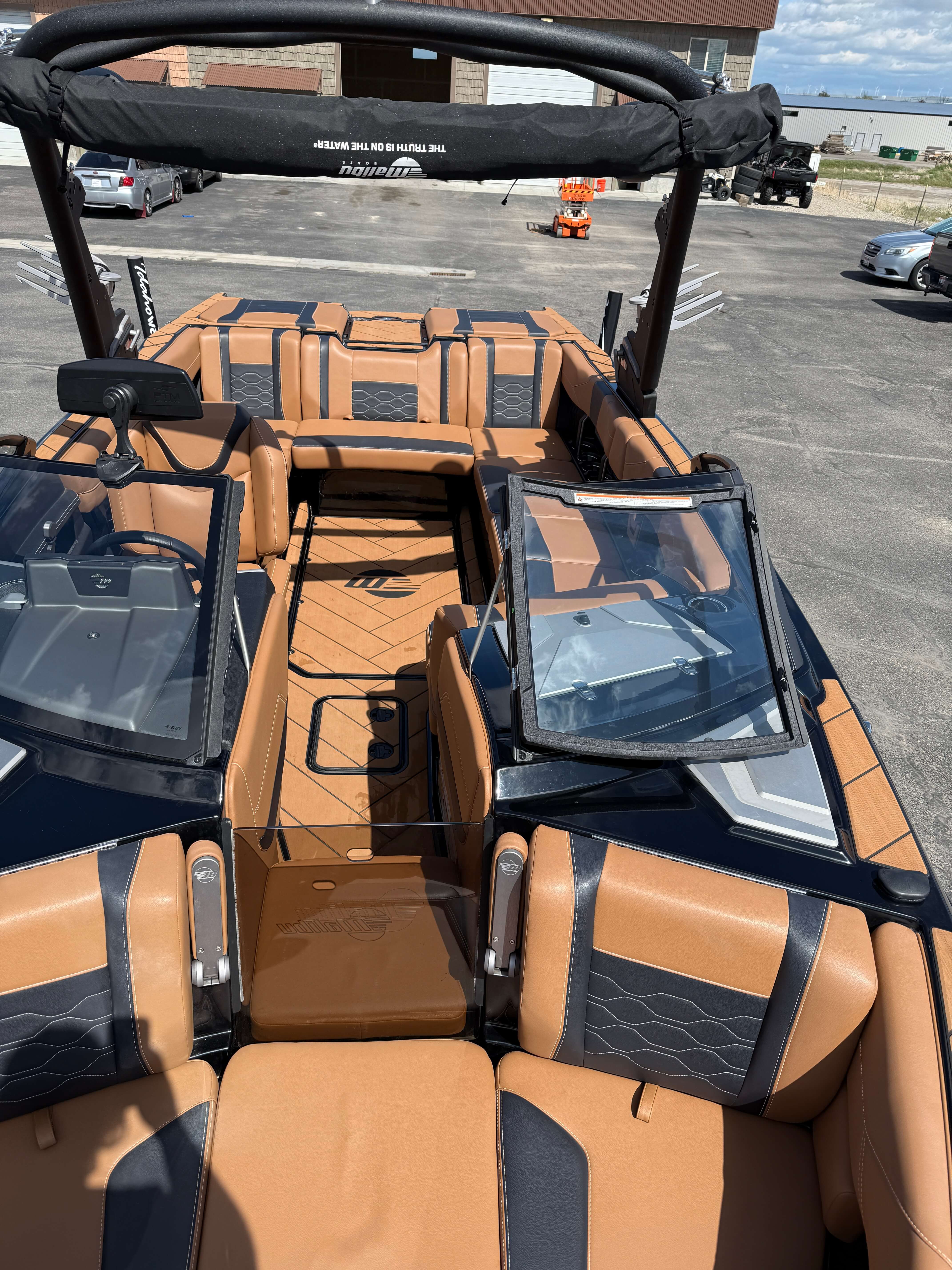 2024 Malibu Wakesetter 23 LSV Icon