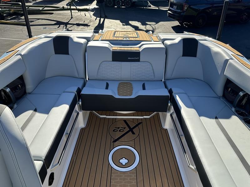 2025 MasterCraft X22