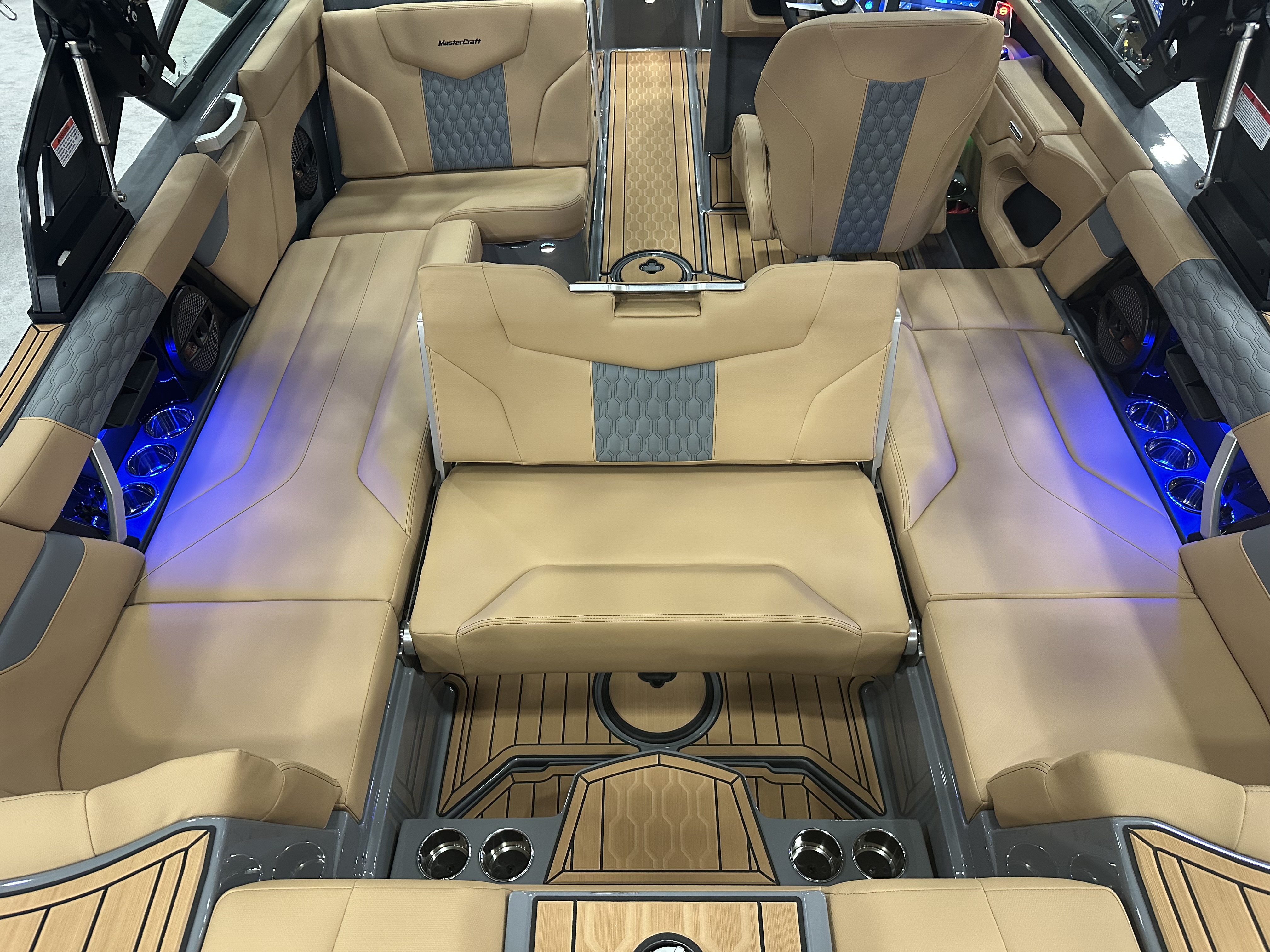 2025 MasterCraft XT22T