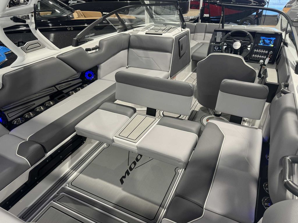 2025 MOOMBA Max