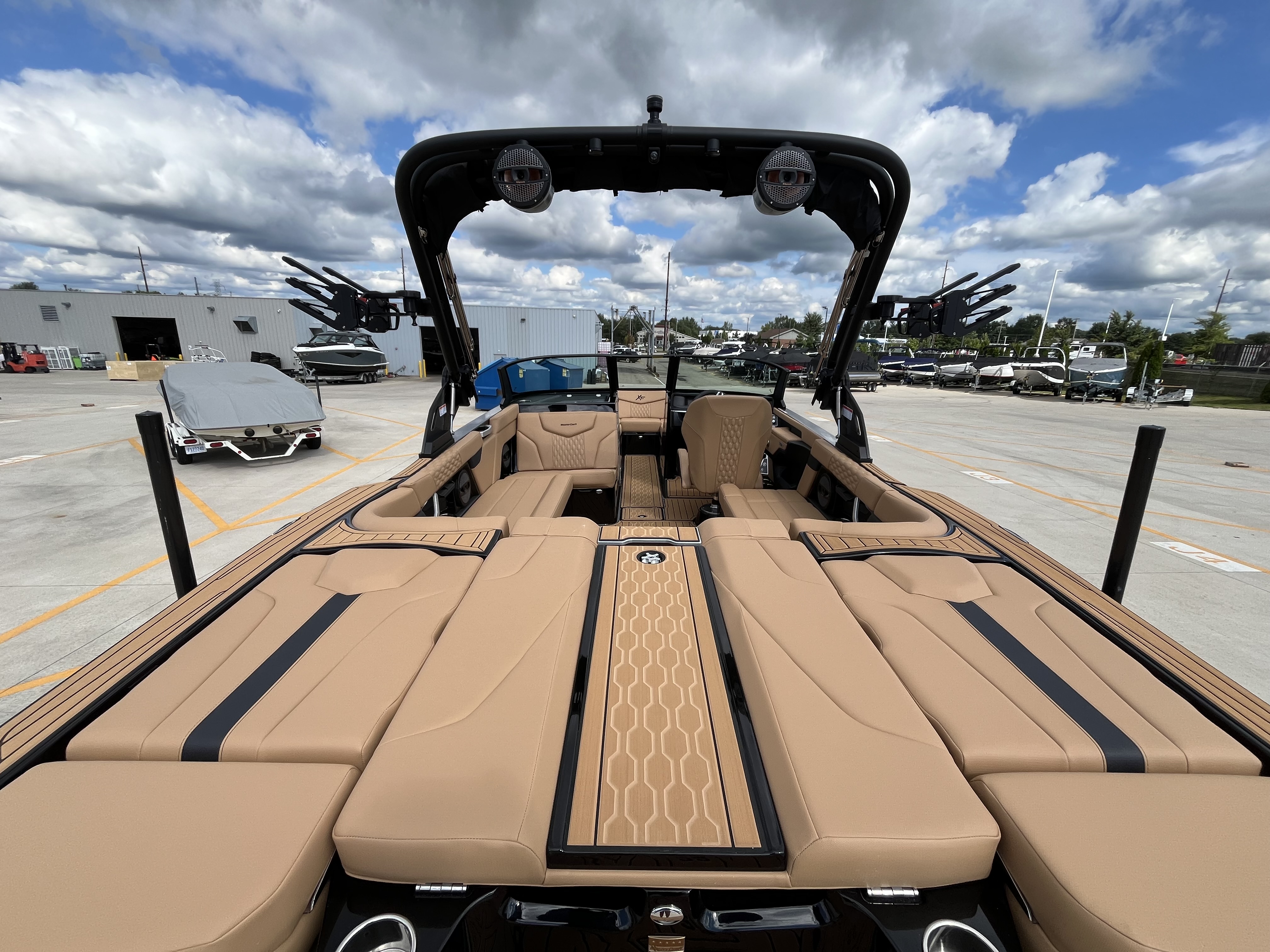 2025 MasterCraft XT22