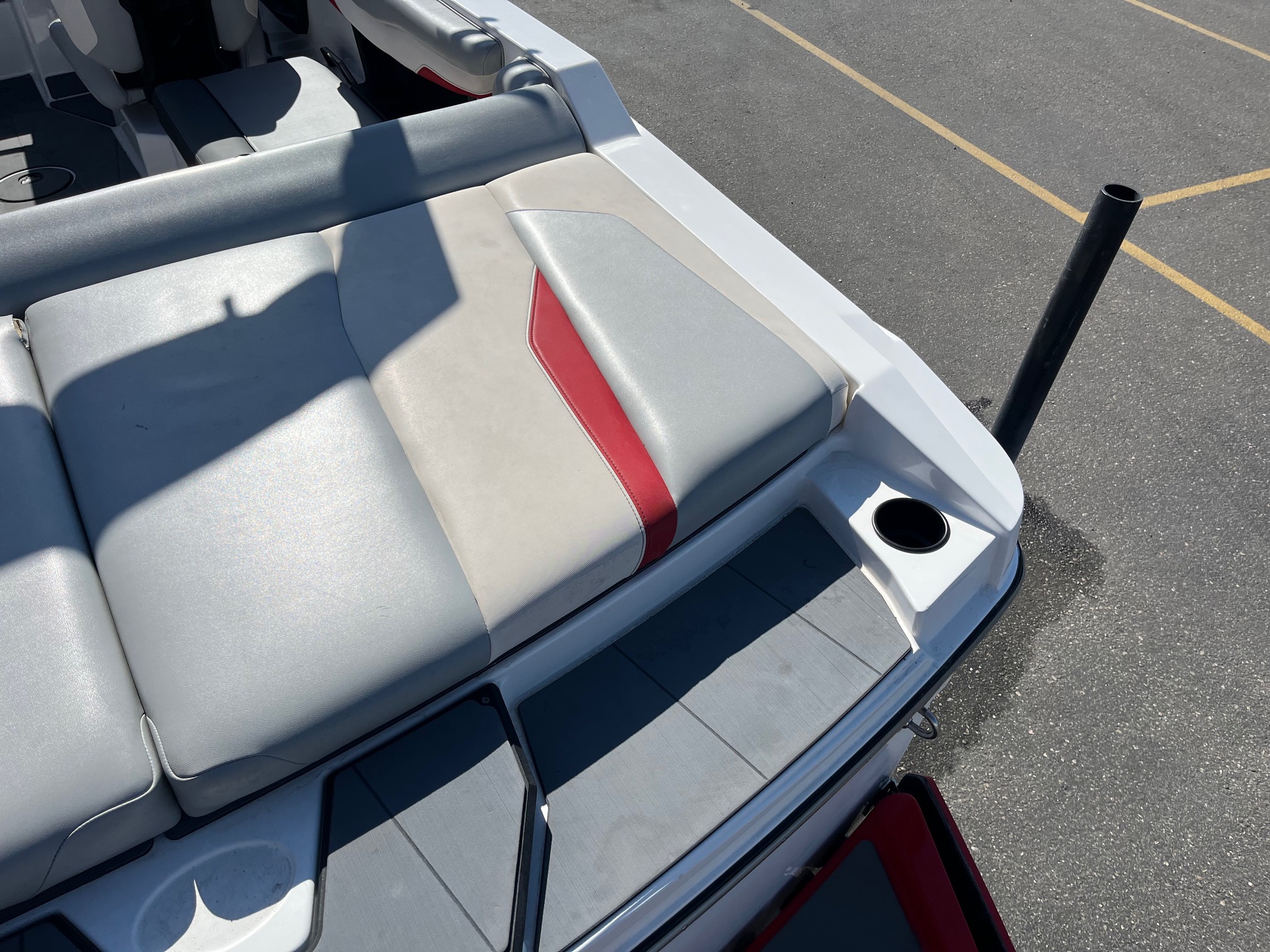2022 Axis T220