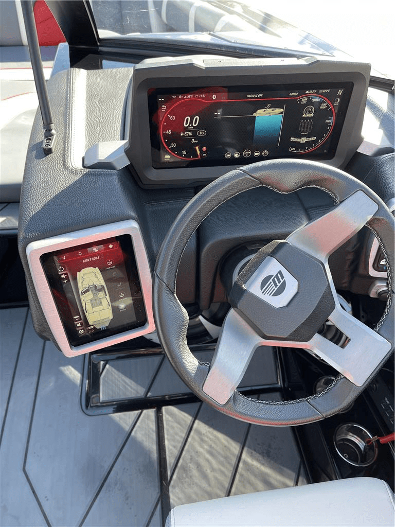 2021 Malibu 21 MLX