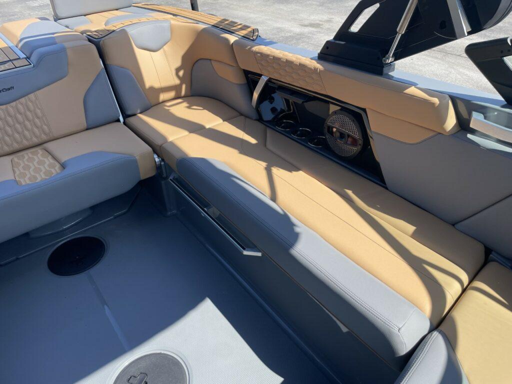 2023 MasterCraft XT23