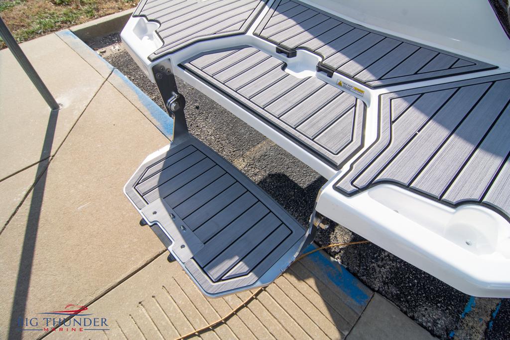 2023 Mastercraft XT23