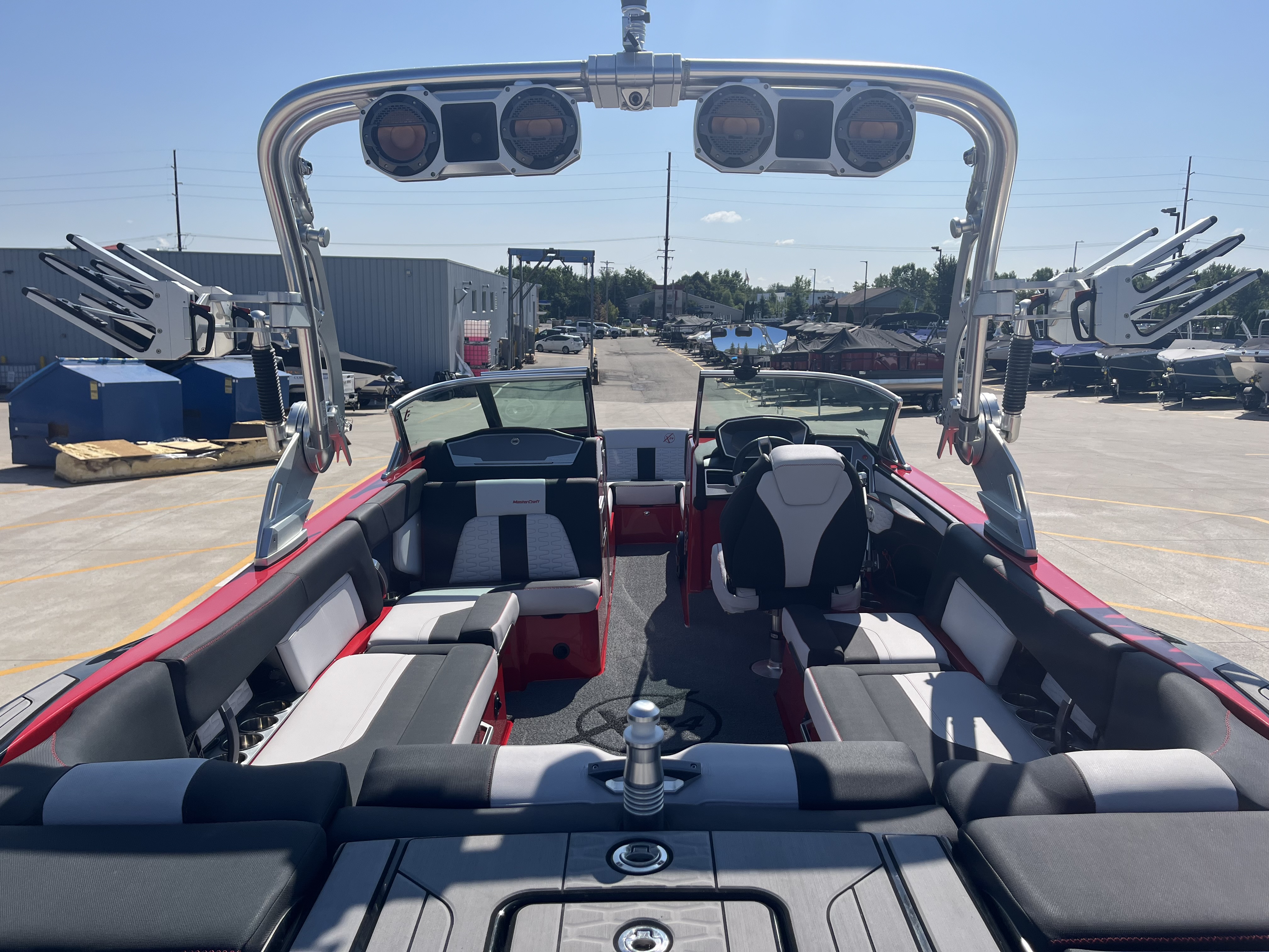 2019 MasterCraft X24