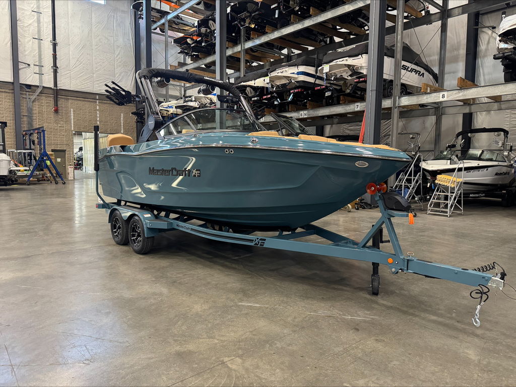 2025 MasterCraft XT22T