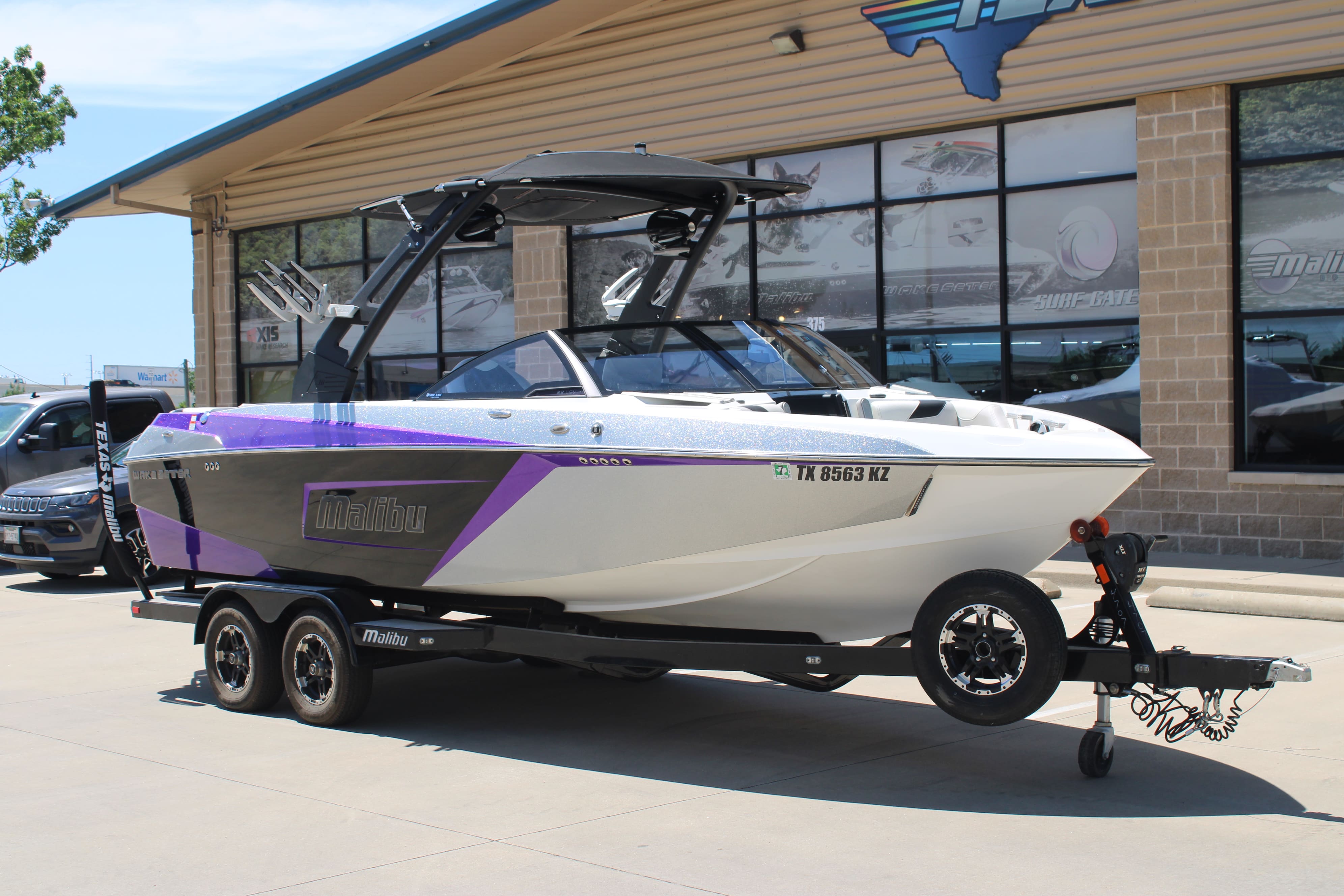 2018 Malibu 23 LSV