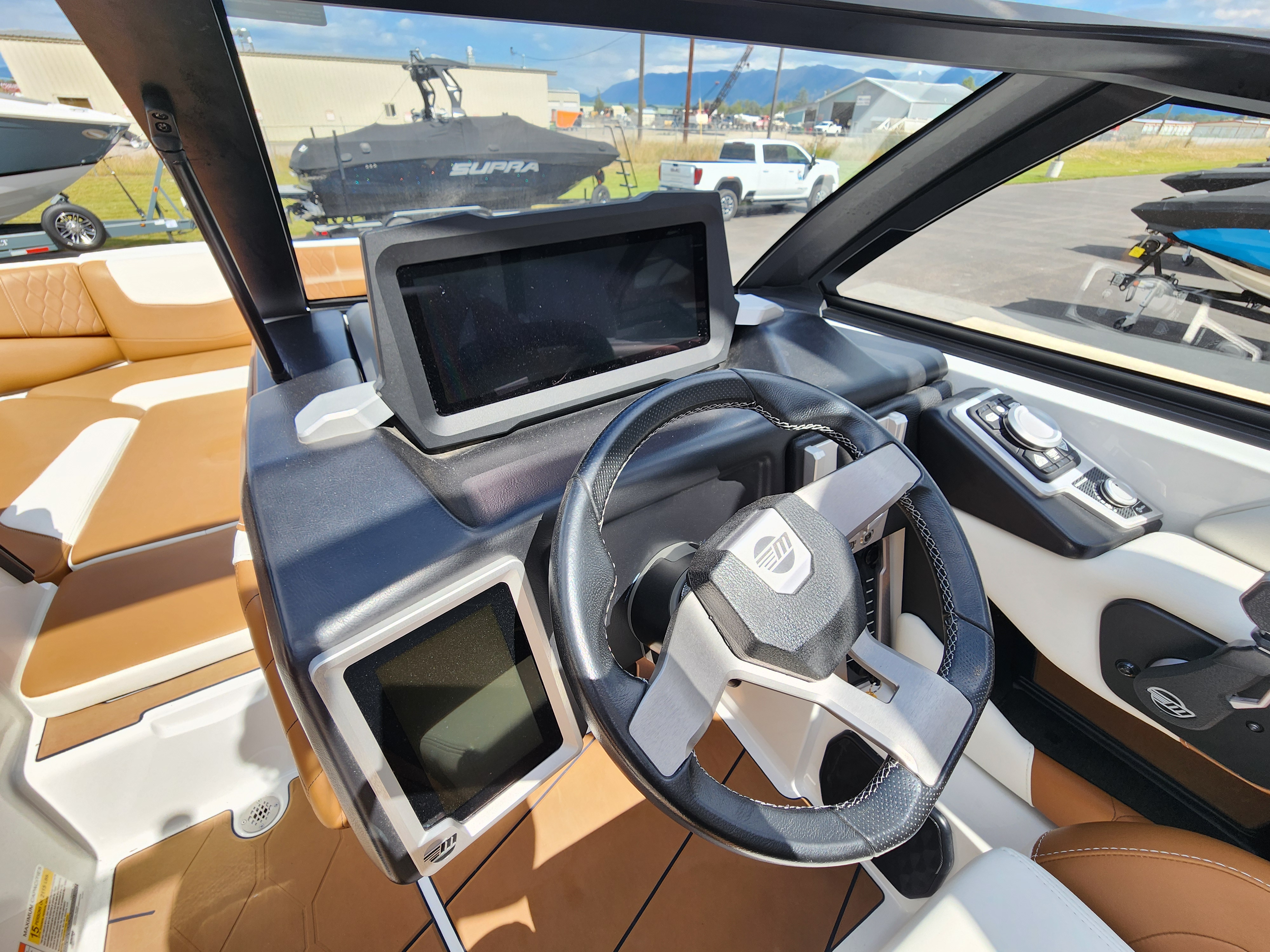 2022 Malibu M220 Icon