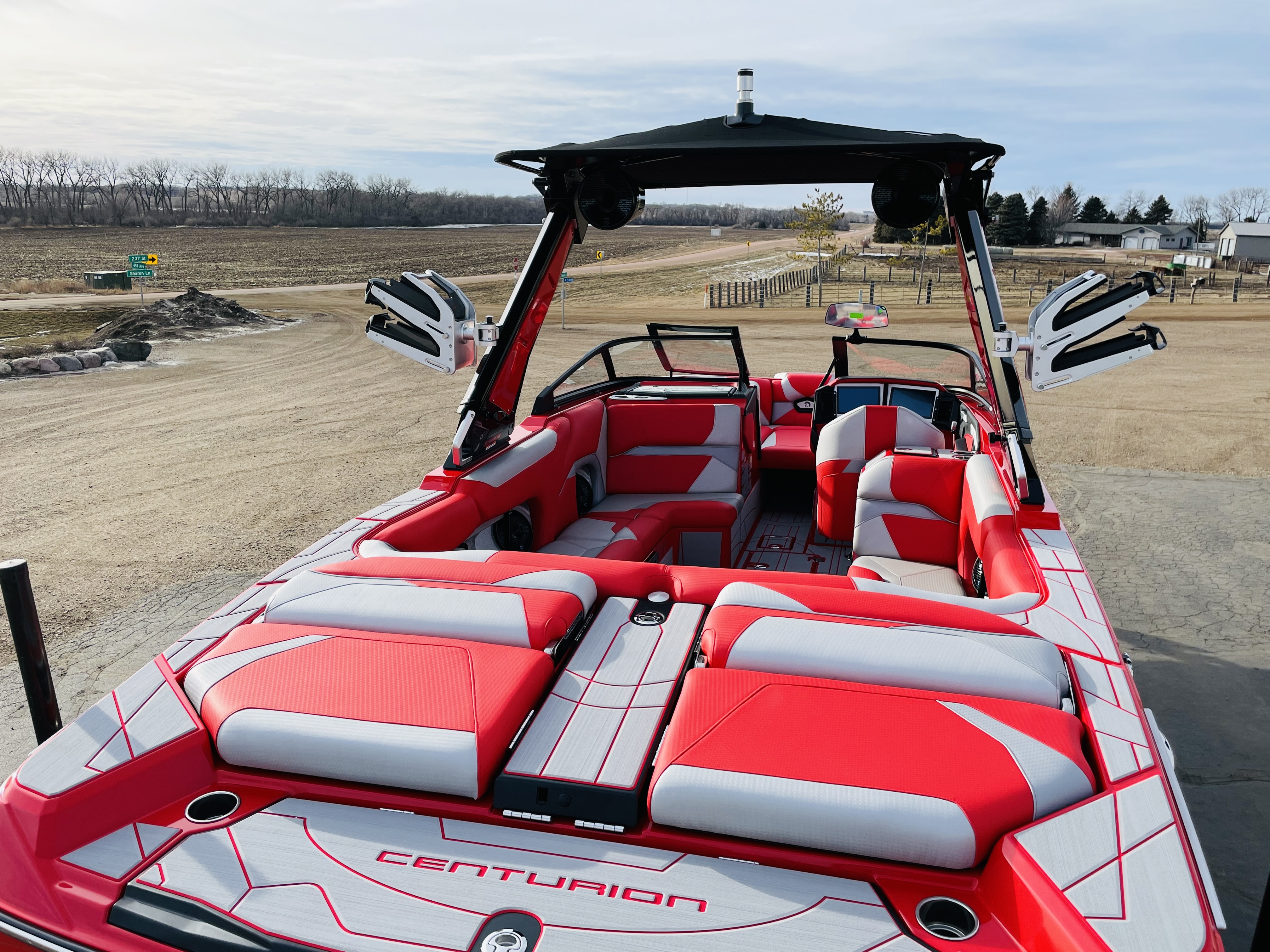 2022 Centurion Ri245 - Includes Thruster