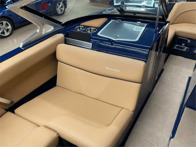 2018 MASTERCRAFT XT21 – ONLY 38 HOURS!