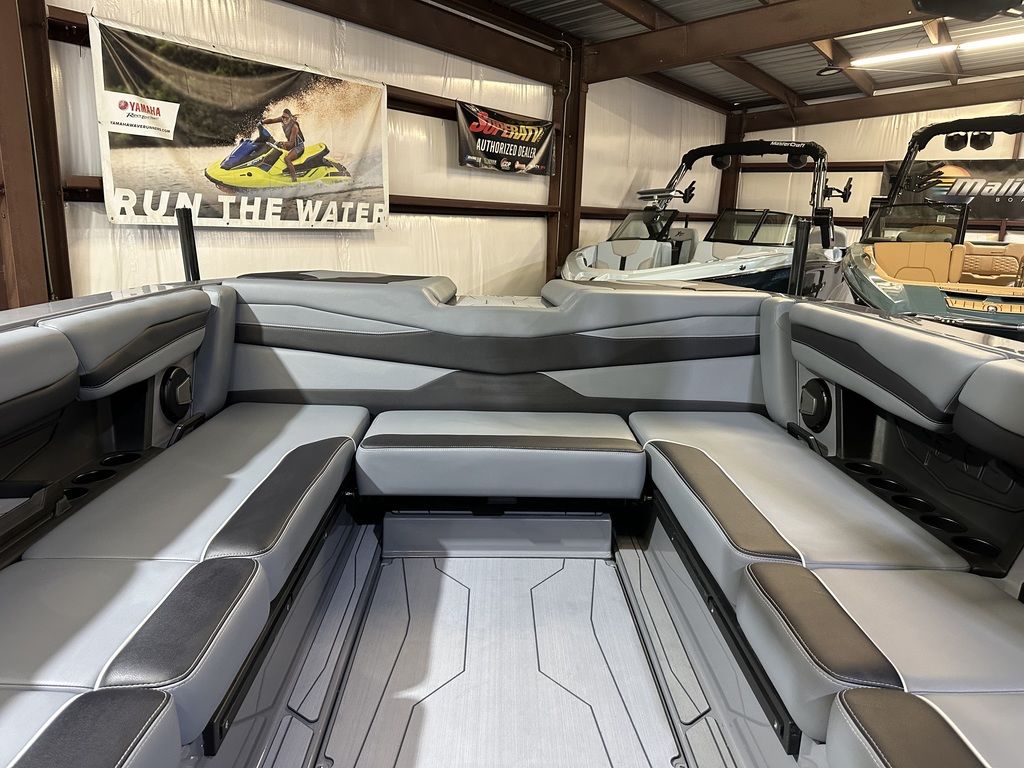 2025 Axis Wake Research A245