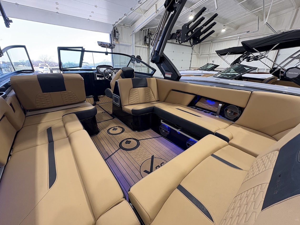 2022 MasterCraft X26