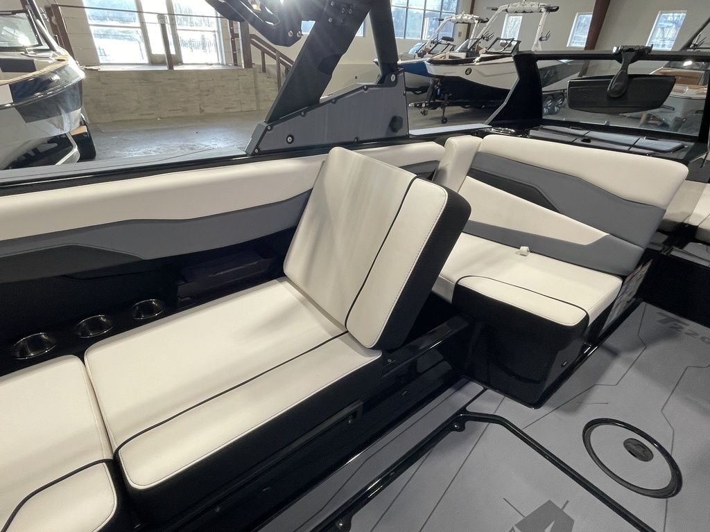 2025 Axis Wake Research T220
