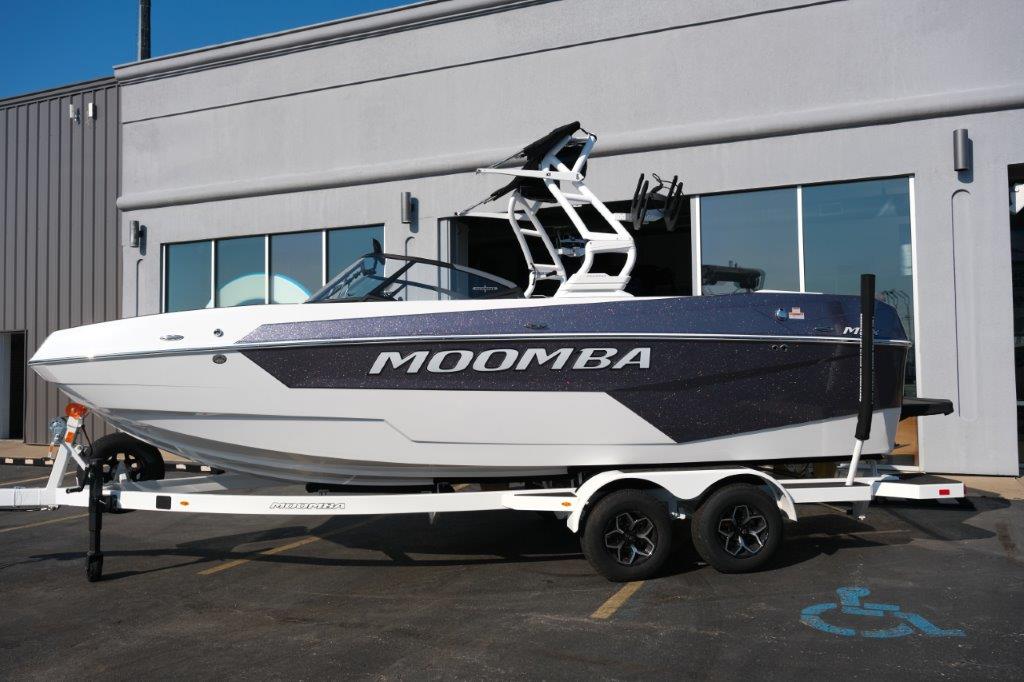 2025 MOOMBA Max