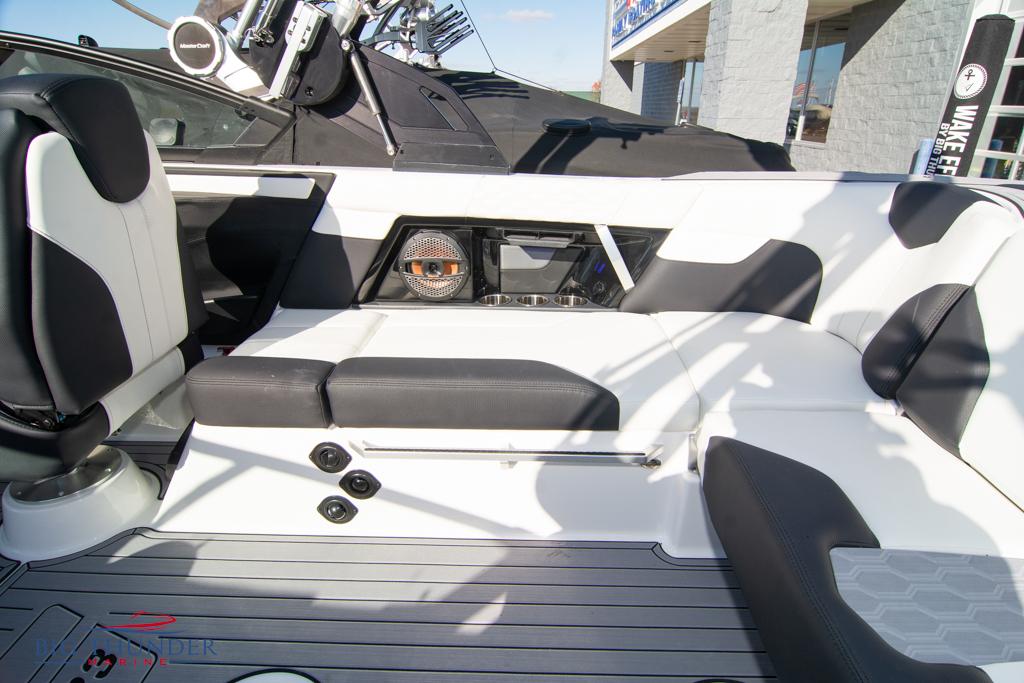 2023 Mastercraft XT23