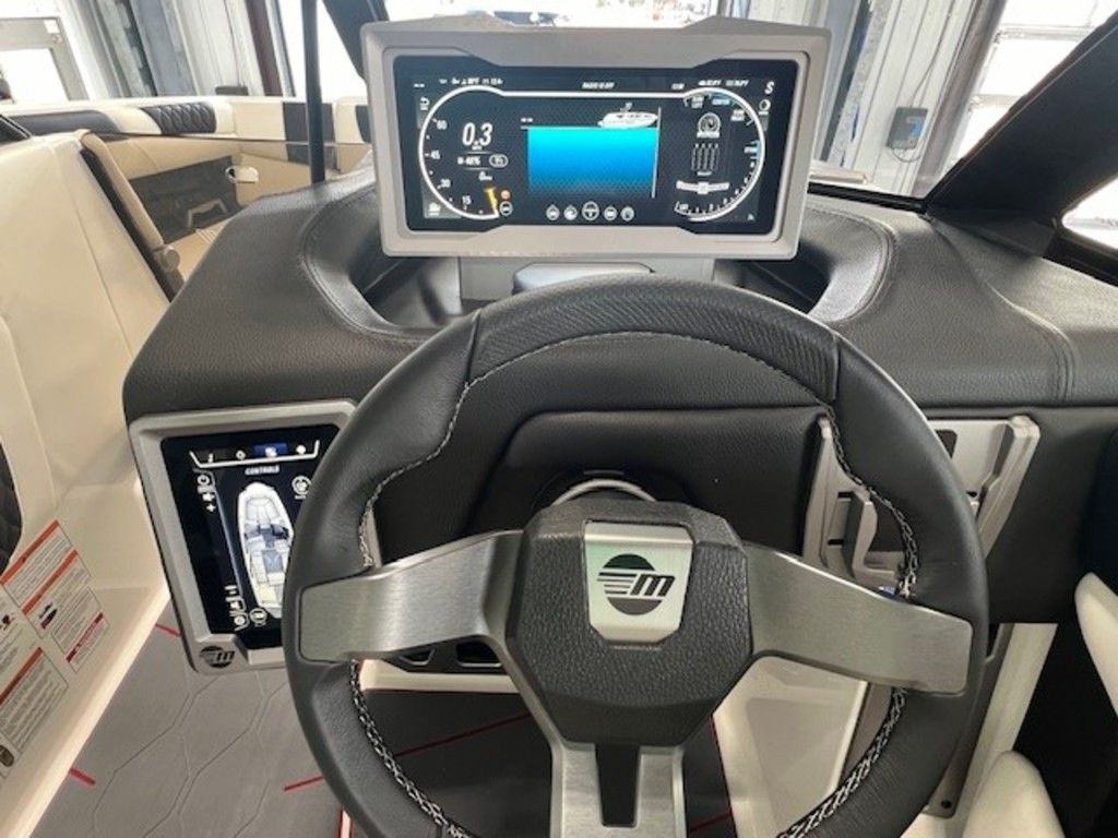 2024 Malibu Boats M220