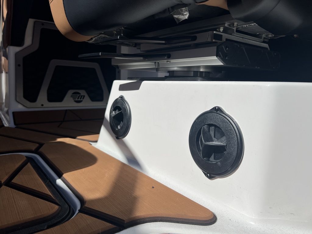2025 Malibu Boats M230