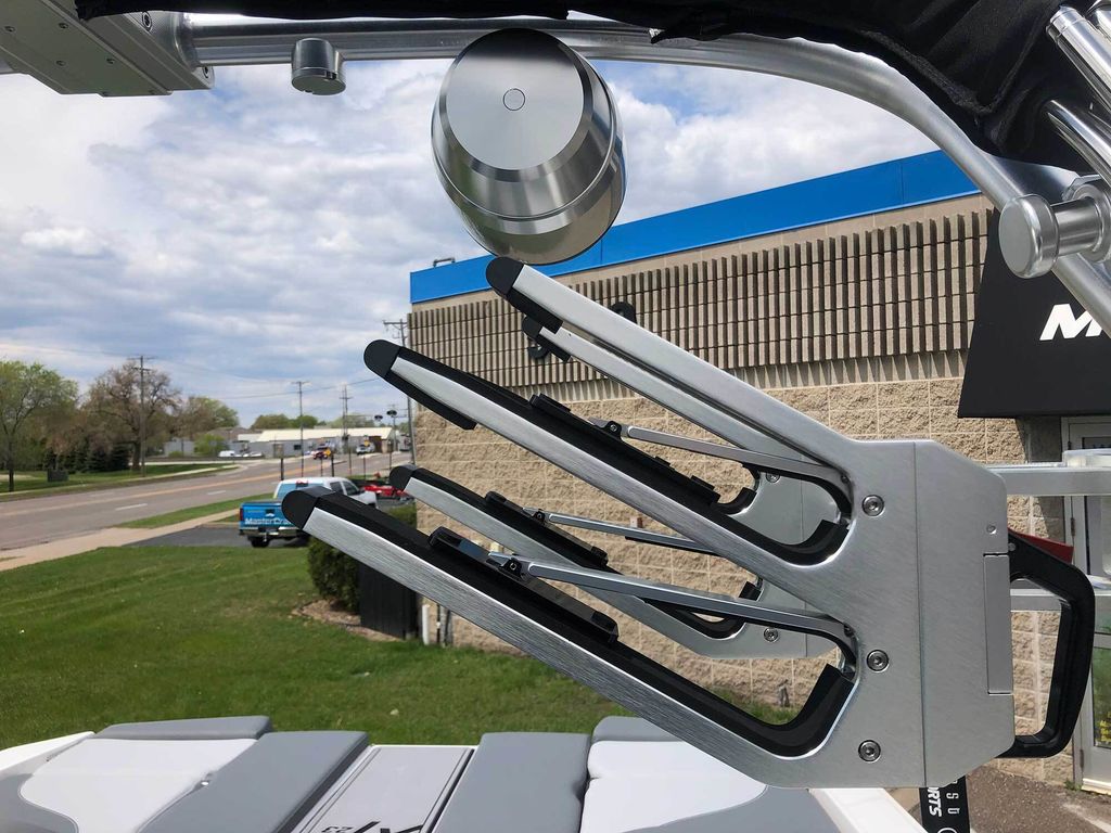 2019 MasterCraft XT23 Icon