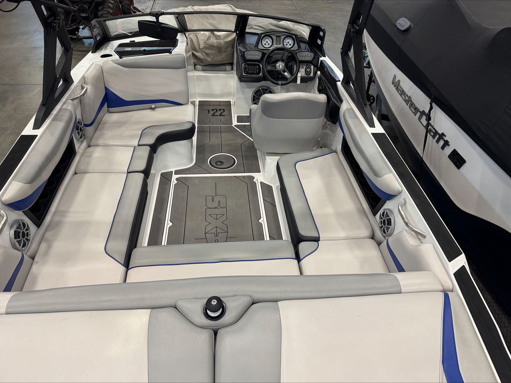 2018 Axis Wake Research T22 Icon
