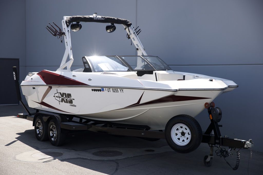 2018 Axis Wake Research A22