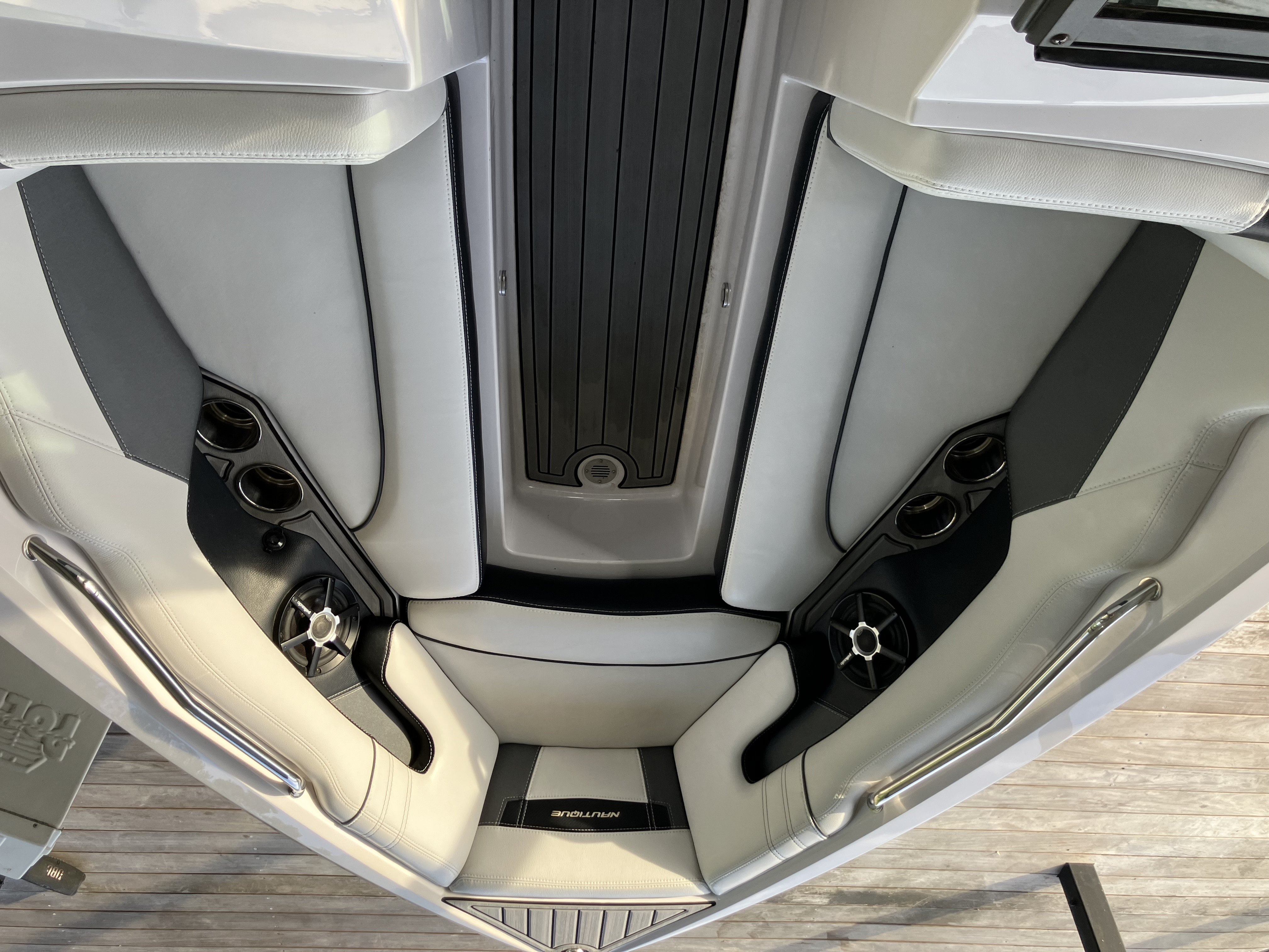 Super Air Nautique 230