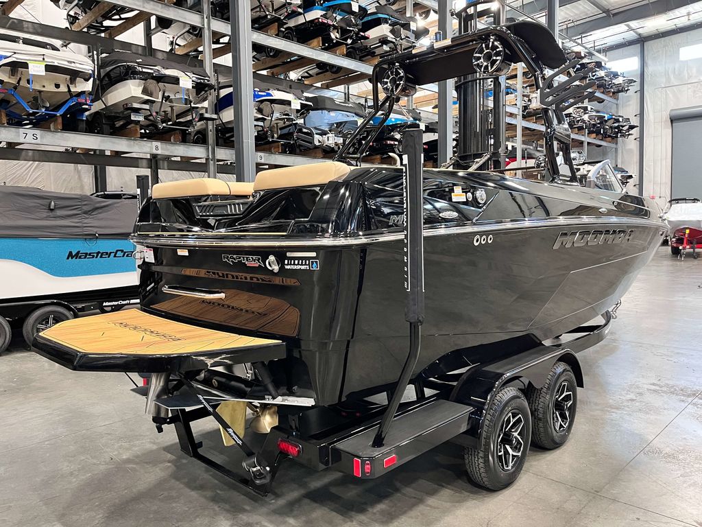 2025 MOOMBA Max