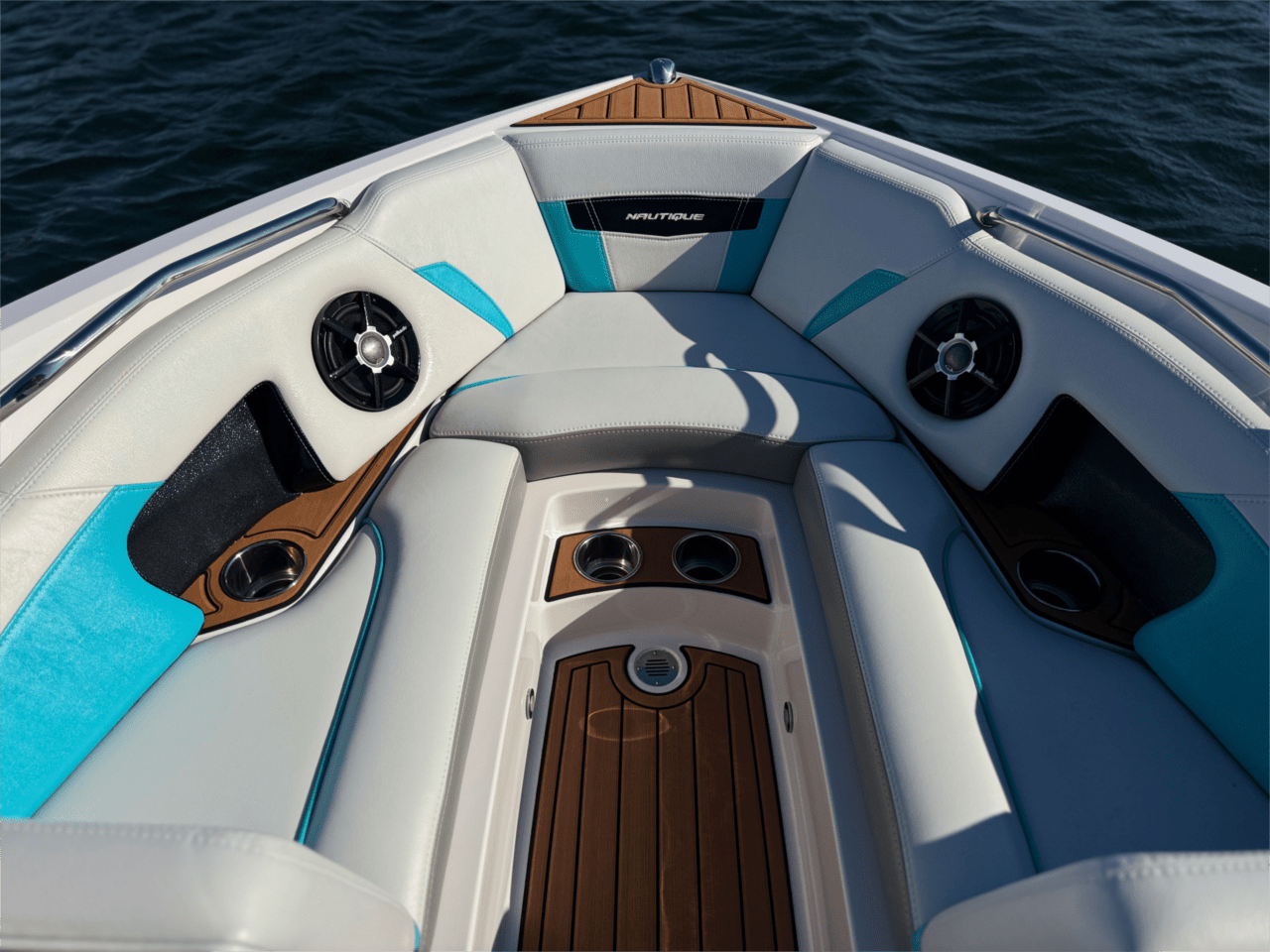 boat.Title