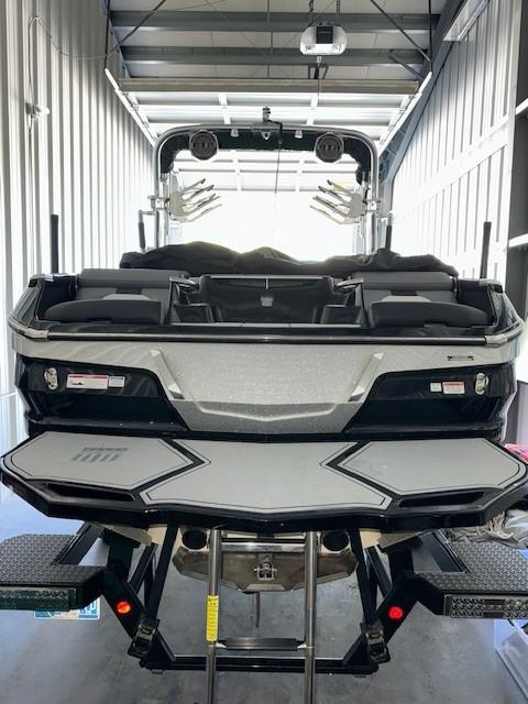 2021 MasterCraft X24