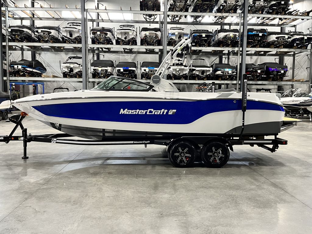 2024 MasterCraft XT25