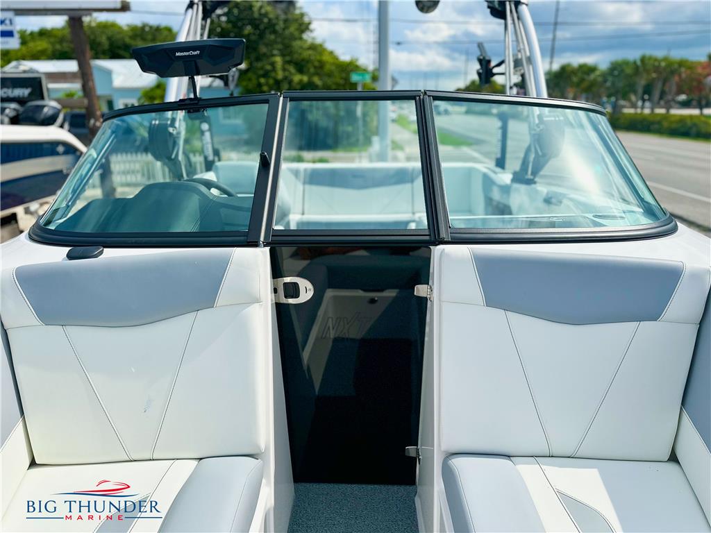 2023 MasterCraft NXT21