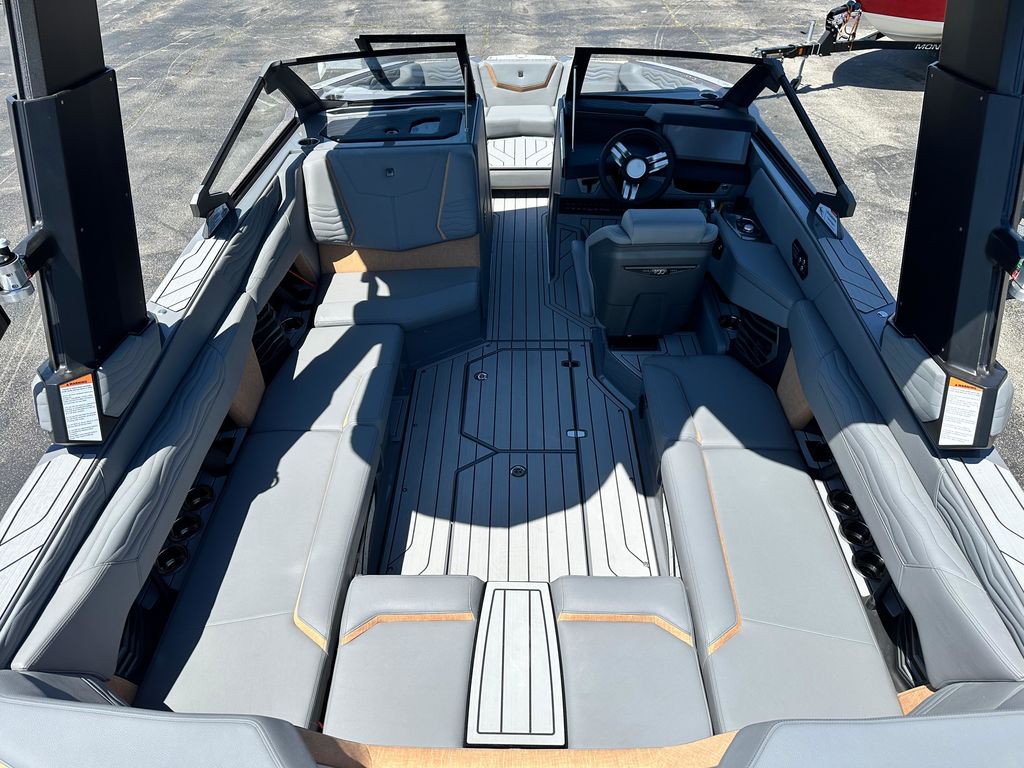 2025 Nautique Super Air Nautique G23