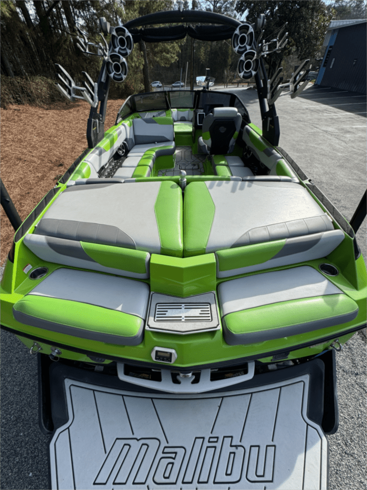 boat.Title