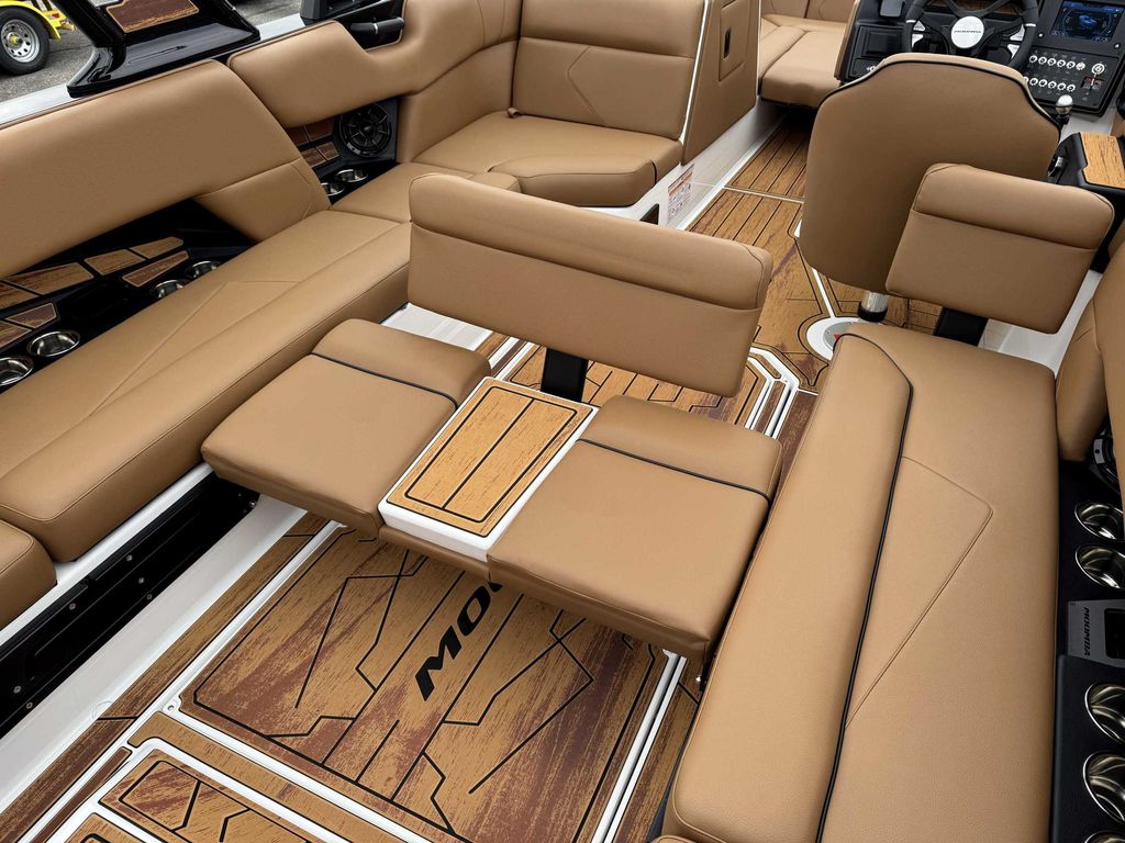 2025 MOOMBA Tykon