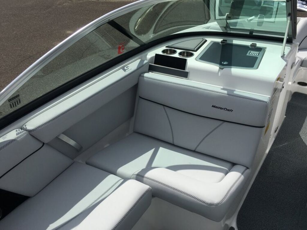 2020 MasterCraft XT21