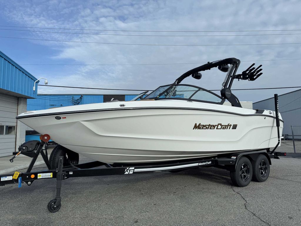 2025 MasterCraft XT23