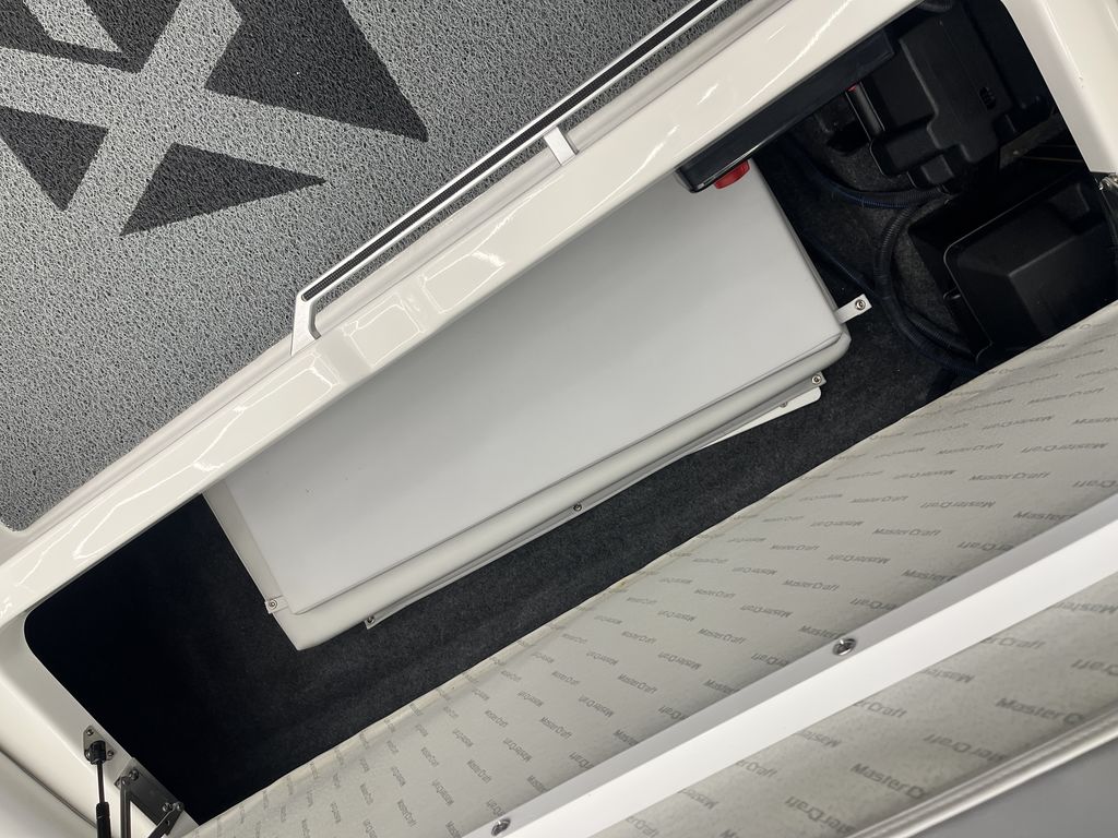 2019 MasterCraft XT23