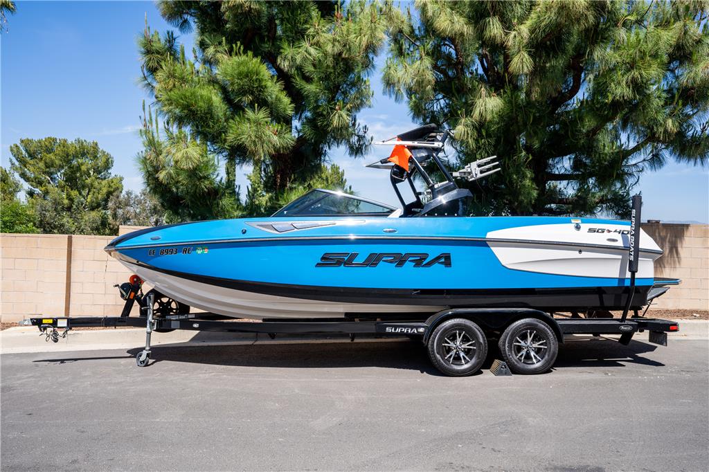 2015 SUPRA SG400 SURF/WAKE BOAT