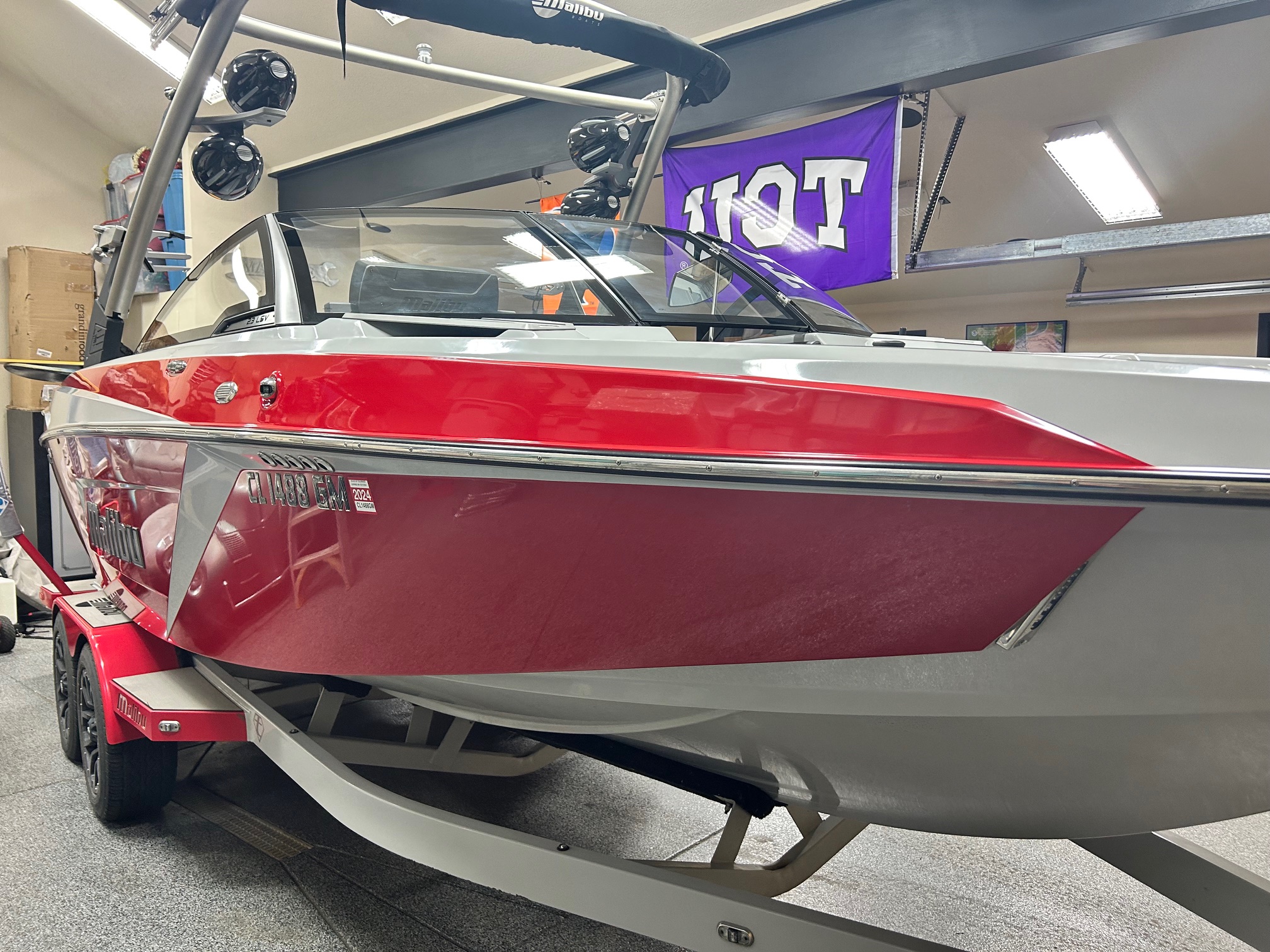 2019 Malibu 23LSV Wakesetter