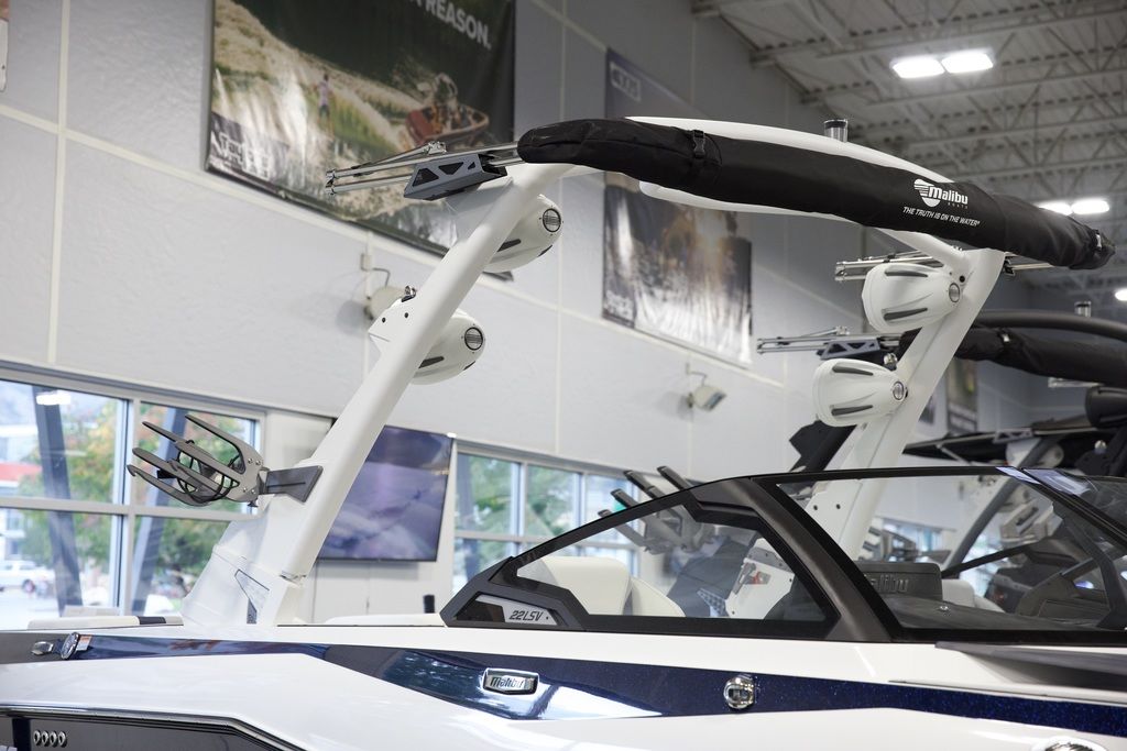 2025 Malibu Boats 22 LSV