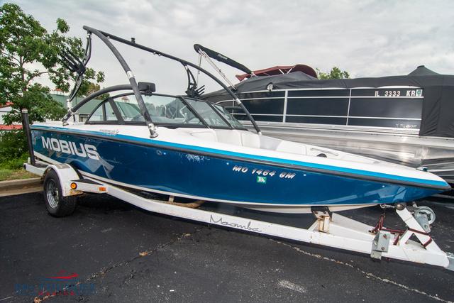 1998 Moomba Mobius
